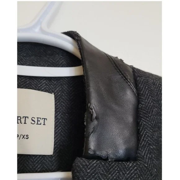 Smart Set Blazer - Picture 4 of 8